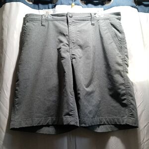 G.H. Bass & Co Men's Gray Shorts 36 Inch Waist